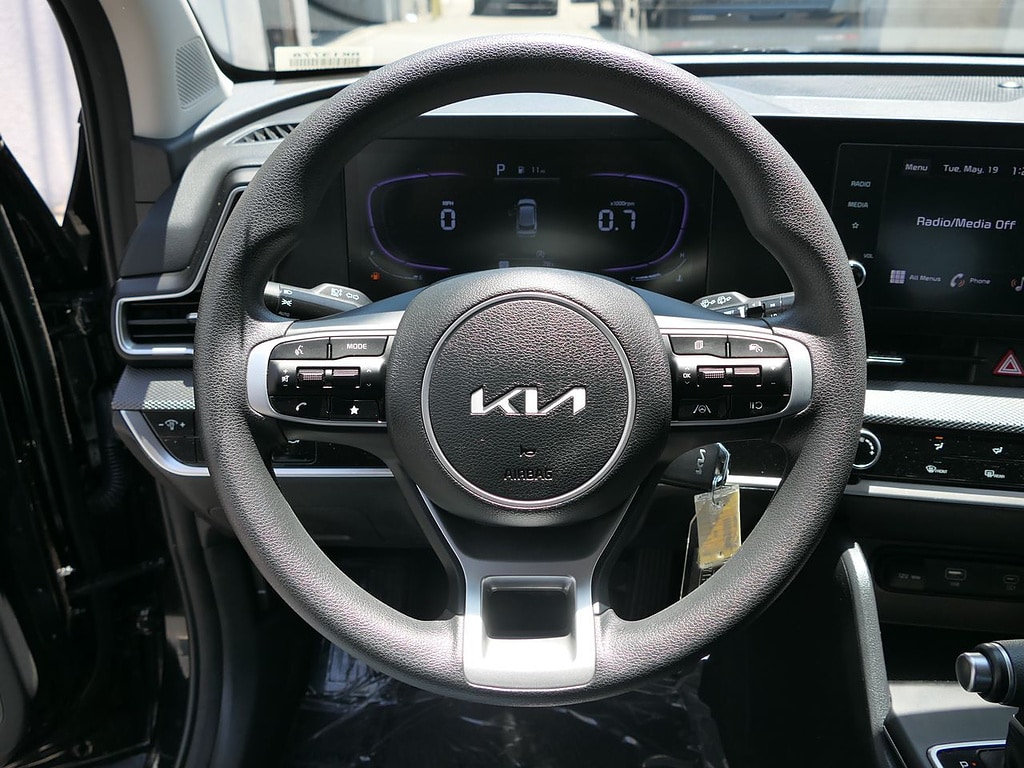 2025 Kia Sportage LX - Photo 16