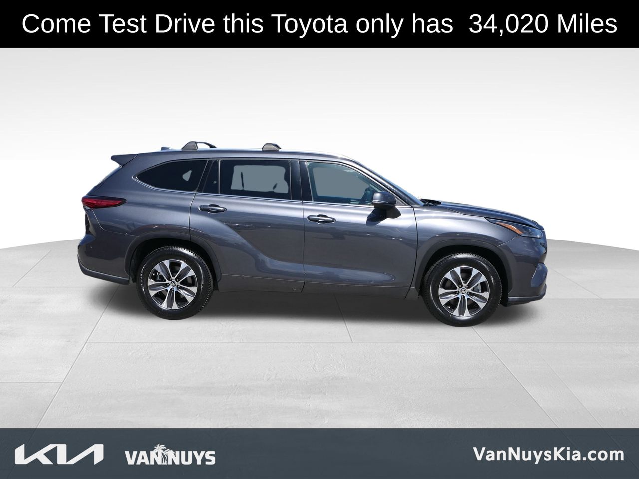 Used 2021 Toyota Highlander XLE with VIN 5TDHZRAH7MS037163 for sale in Los Angeles, CA