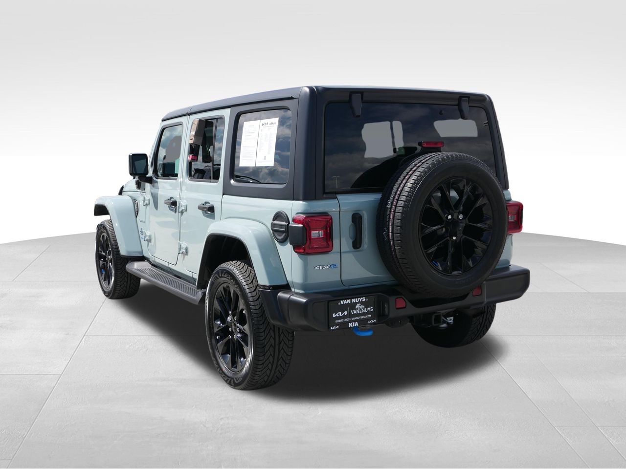 2023 Jeep Wrangler Sahara 4xe photo 5