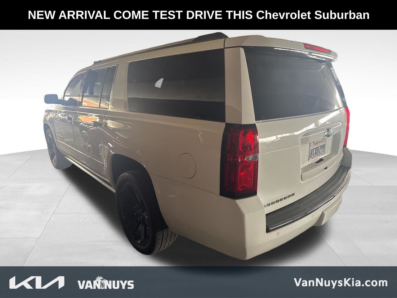 2017 Chevrolet Suburban Premier photo 4