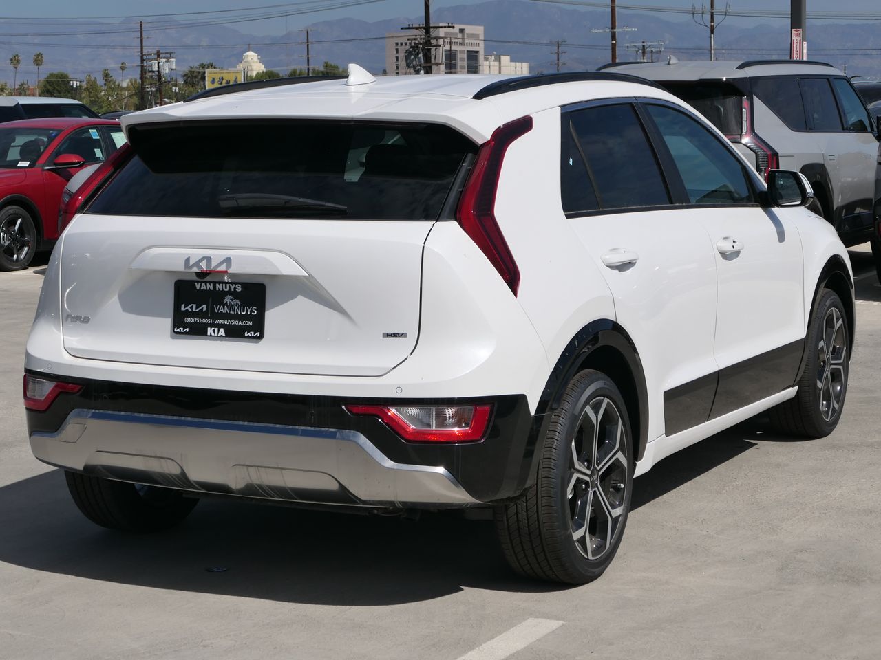 2025 Kia Niro EX Touring photo 3