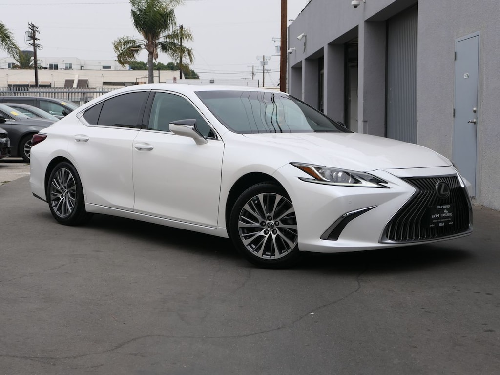 Used 2020 Lexus ES 350 Sedan