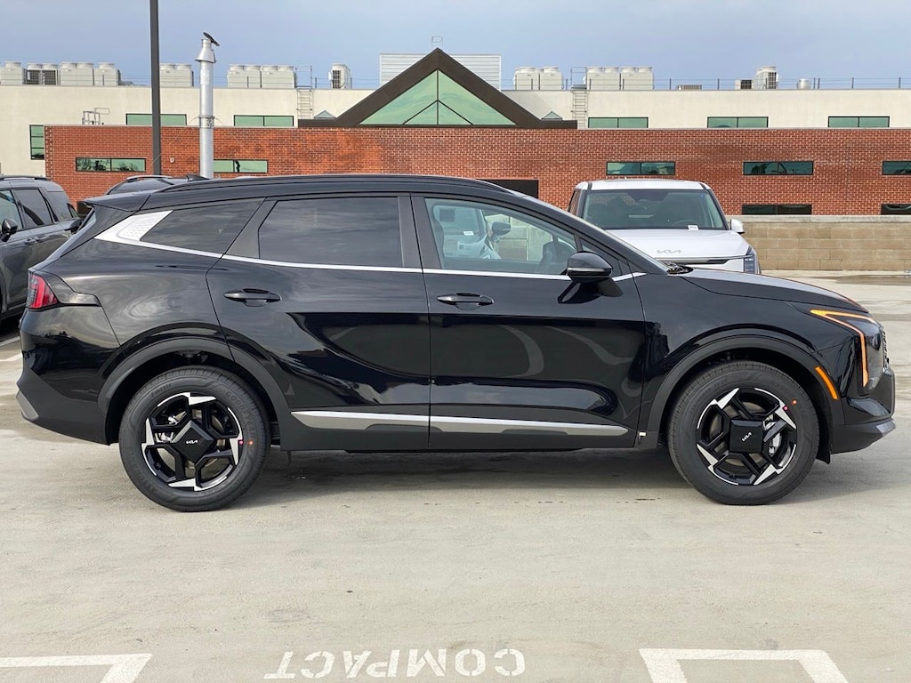 New 2026 Kia Sportage Hybrid EX SUV