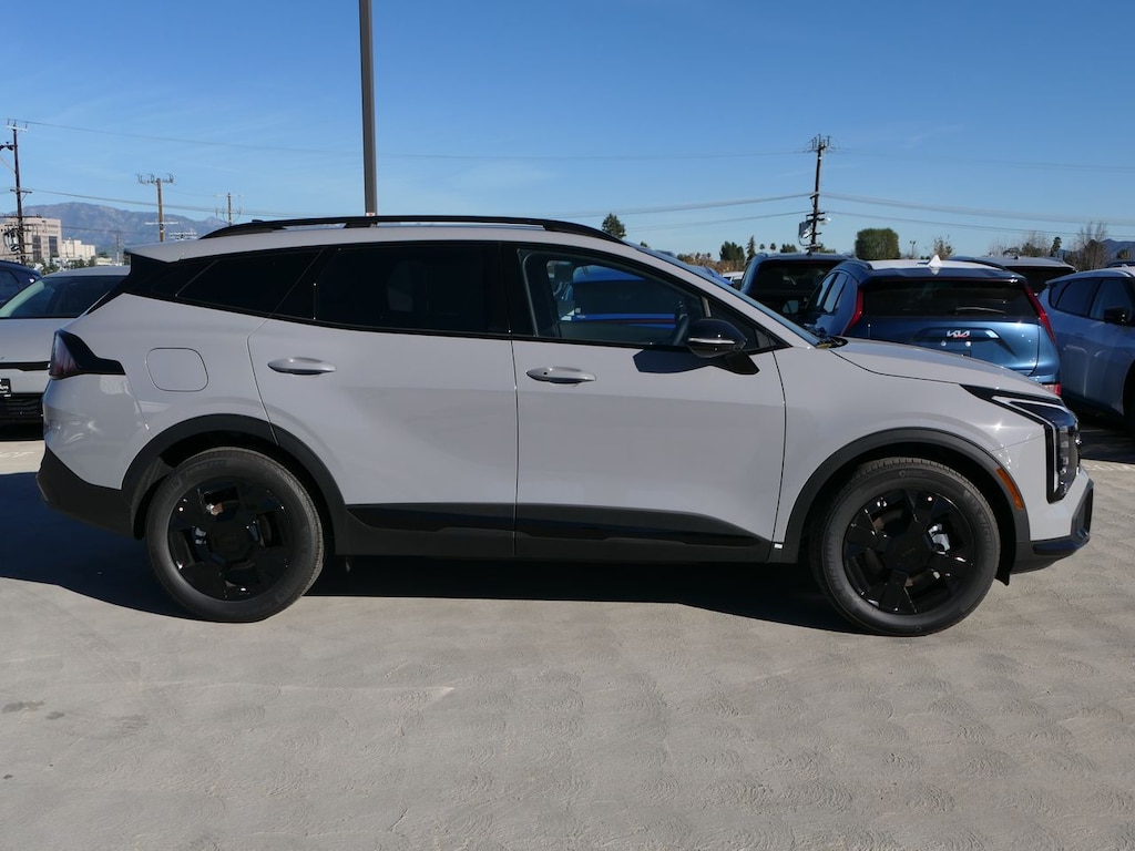 New 2026 Kia Sportage Plug-In Hybrid X-Line SUV