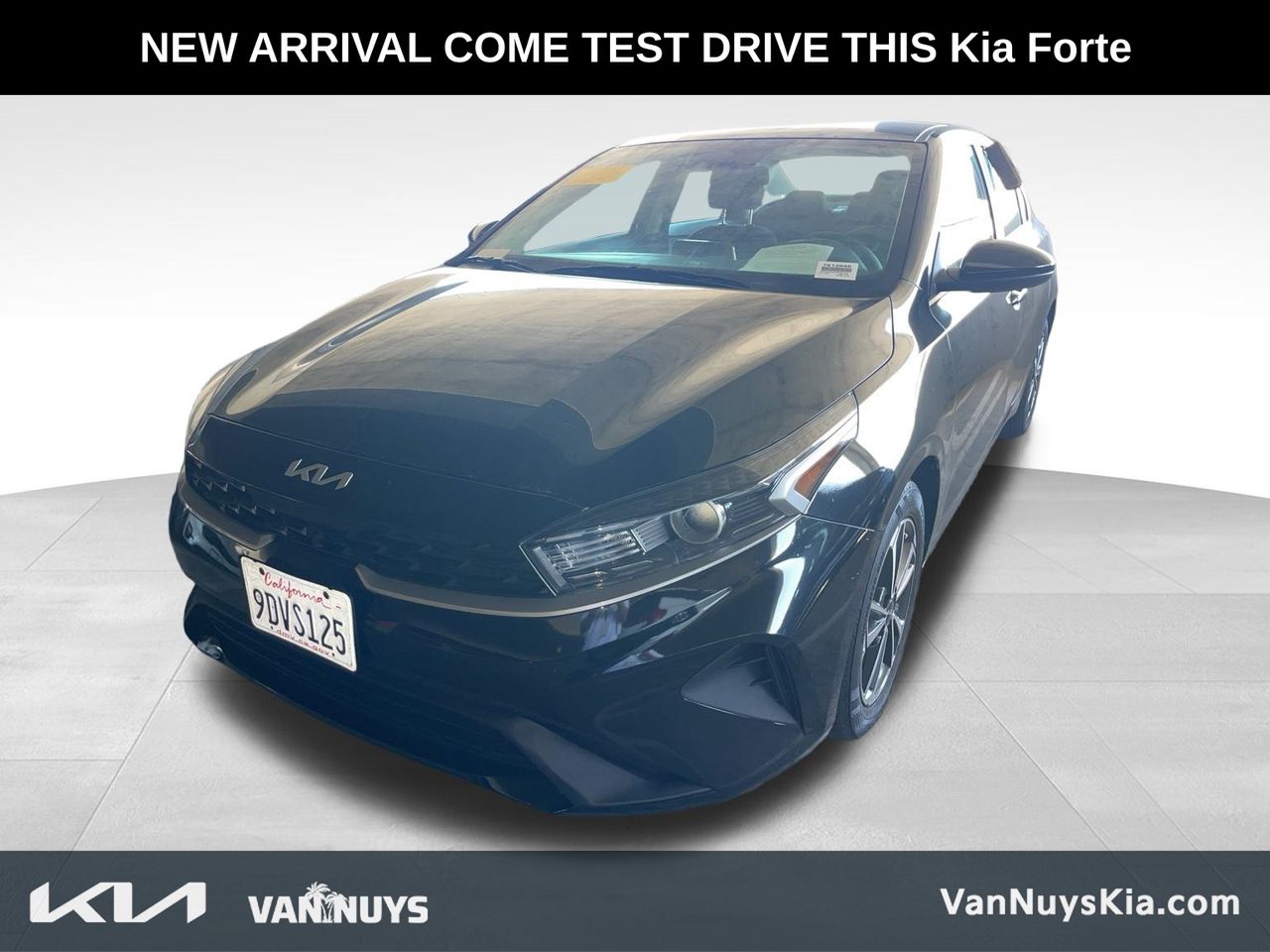 2023 Kia Forte LXS photo 2