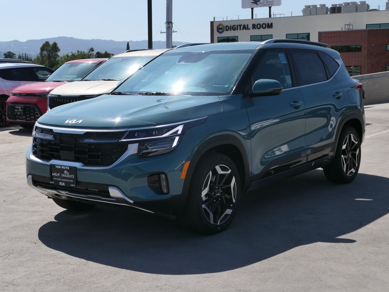 2026 Kia Seltos SX photo 3