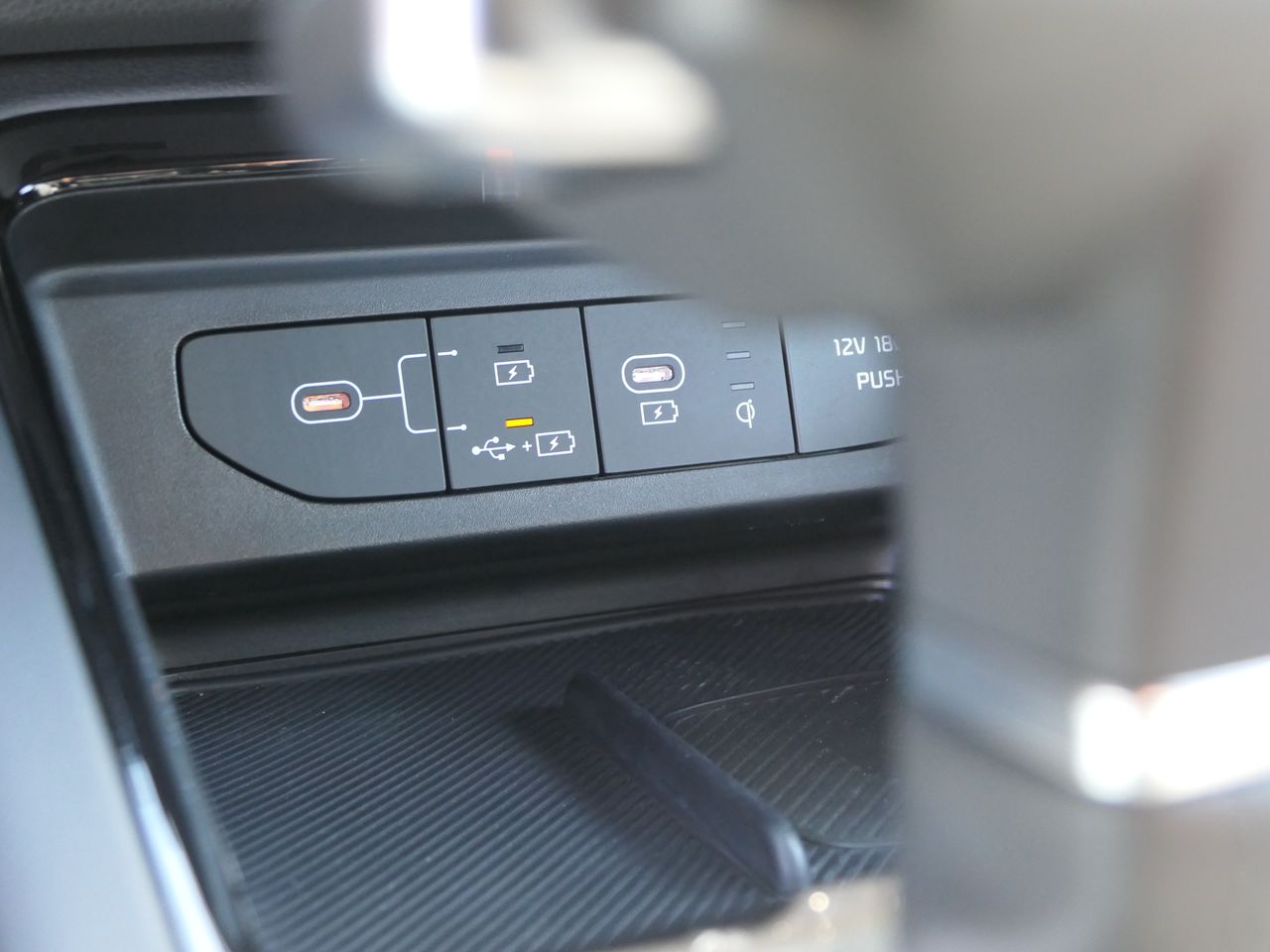 2025 Kia K5 GT - Photo 22