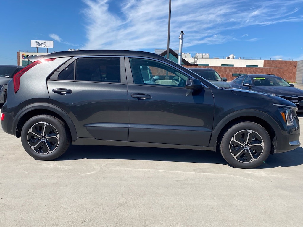 New 2026 Kia Niro EX SUV