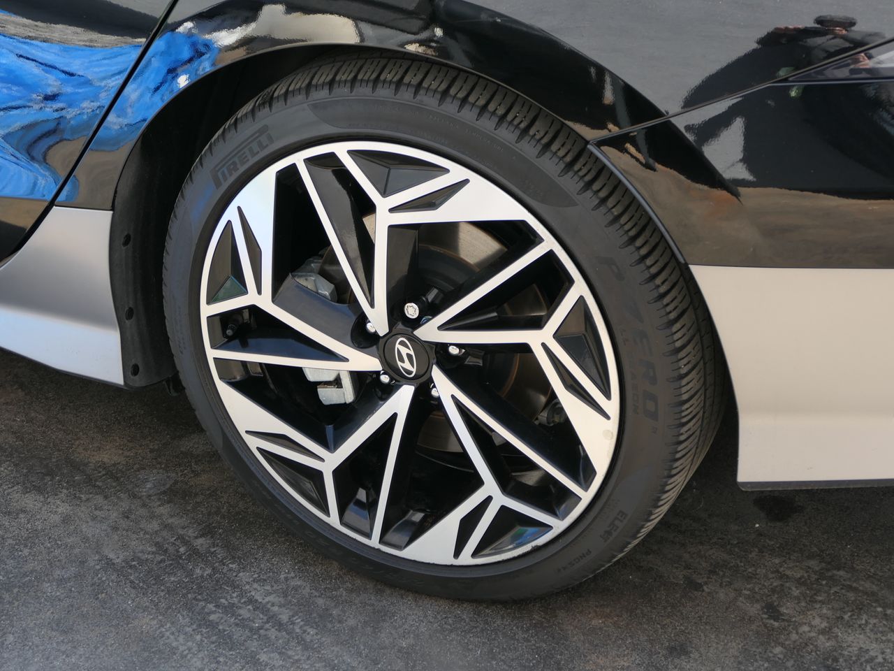 2023 Hyundai IONIQ 6 SEL photo 3