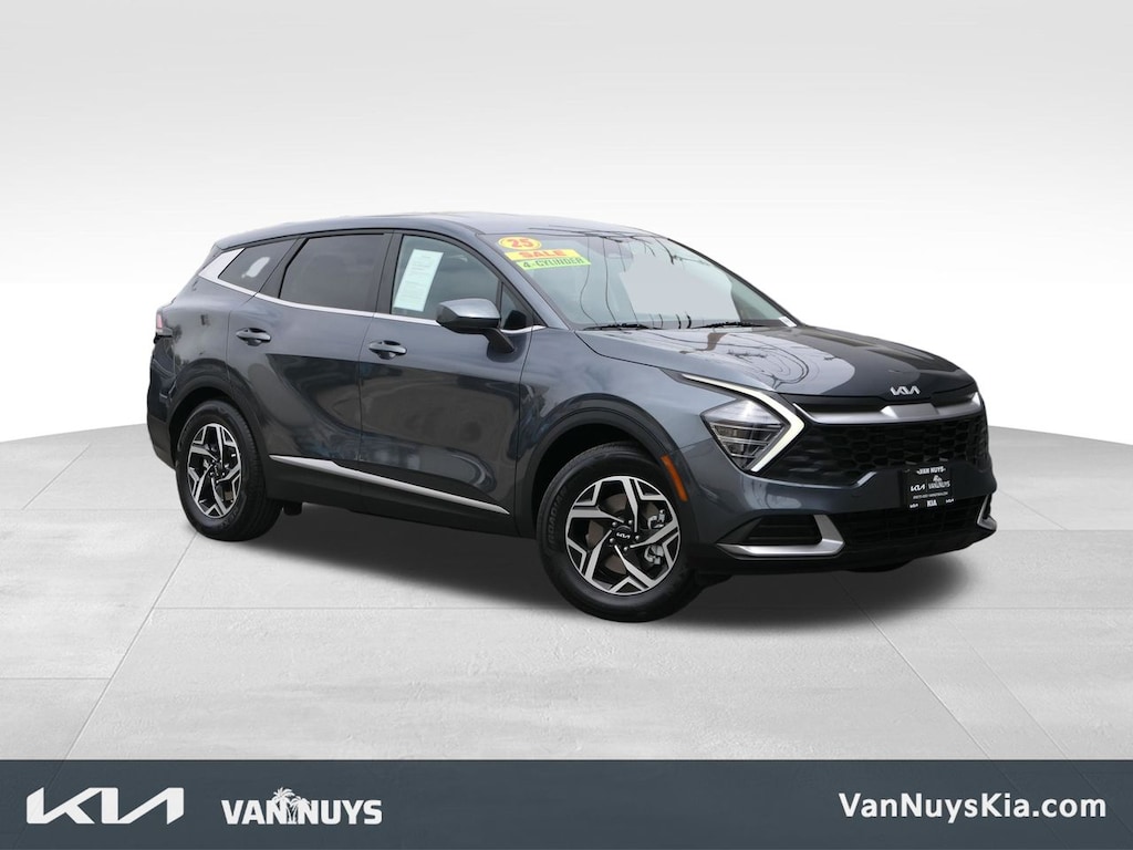 Used 2025 Kia Sportage LX SUV