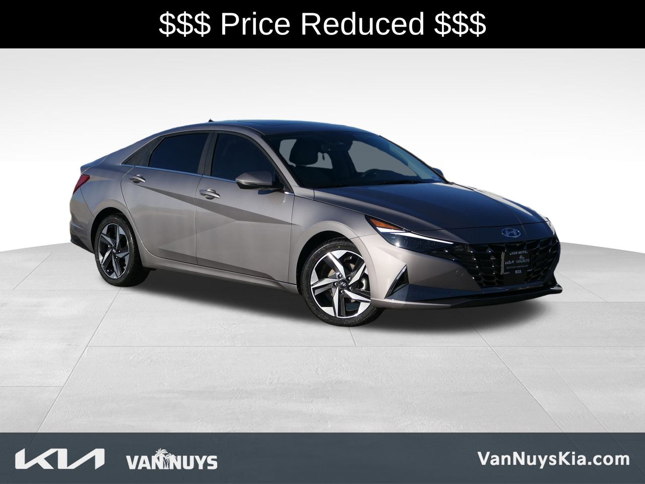 2023 Hyundai Elantra Limited's photo