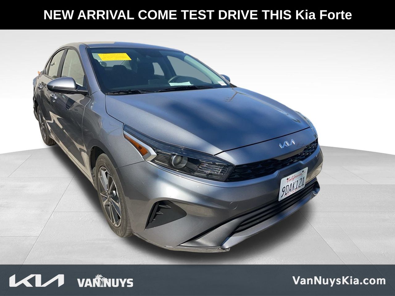 2023 Kia Forte LXS photo 3