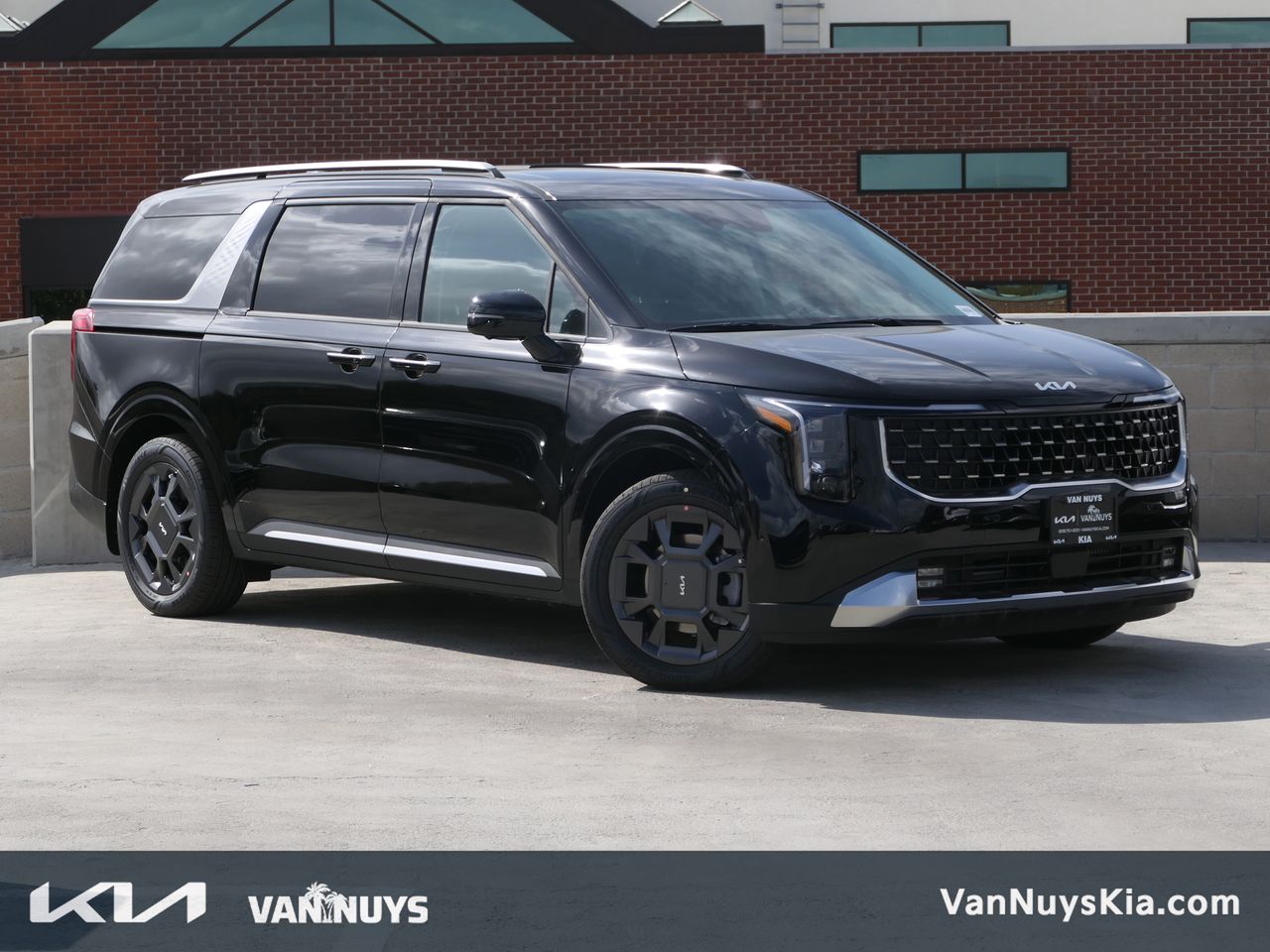 2026 Kia Carnival SX's photo