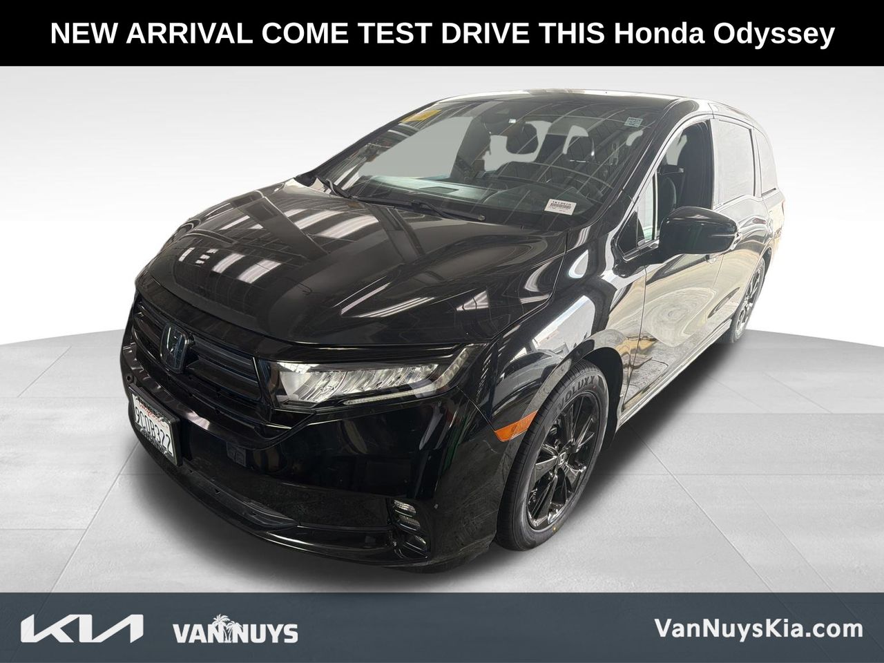 2023 Honda Odyssey SPORT's photo