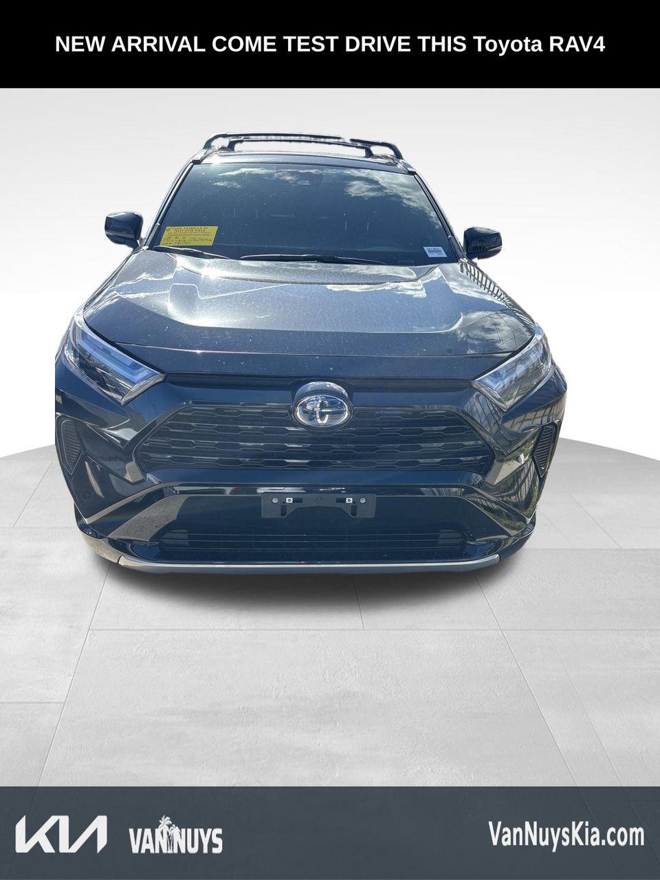 2024 Toyota RAV4 Hybrid SE photo 3