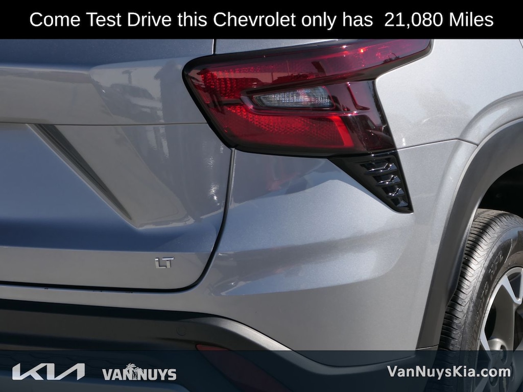 Used 2025 Chevrolet Trax LT SUV