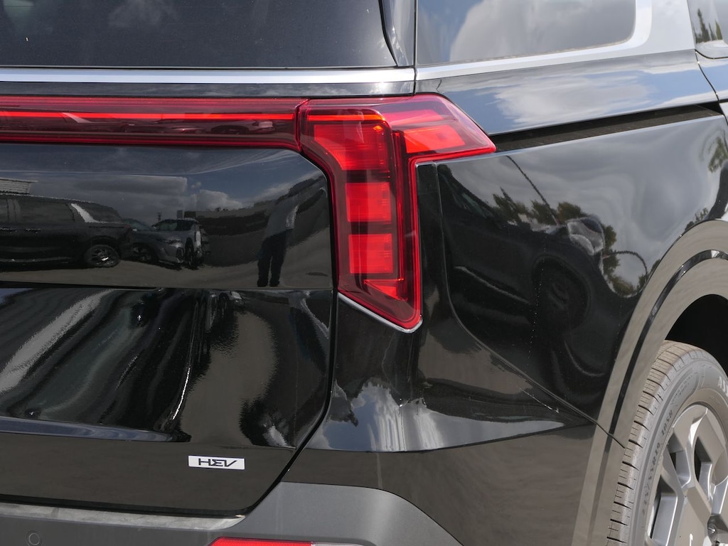 New 2026 Kia Carnival Hybrid SX Minivan/Van