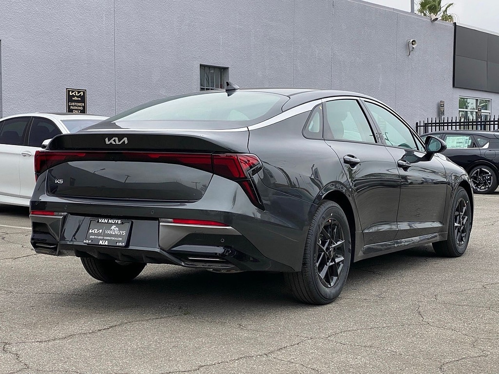 New 2026 Kia K5 LXS FWD Sedan