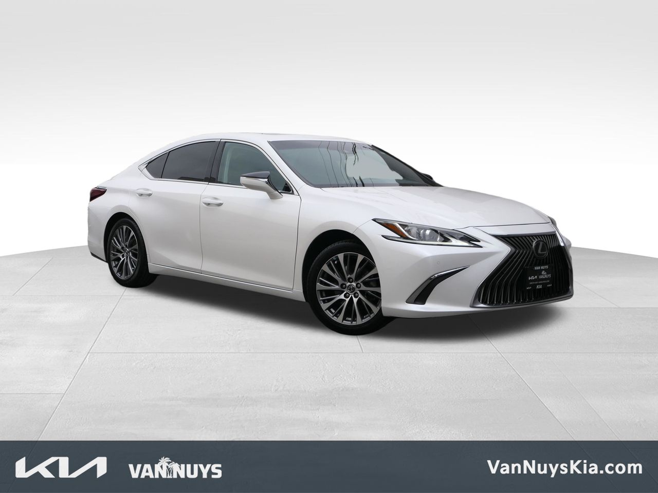 2020 Lexus ES 350 350's photo
