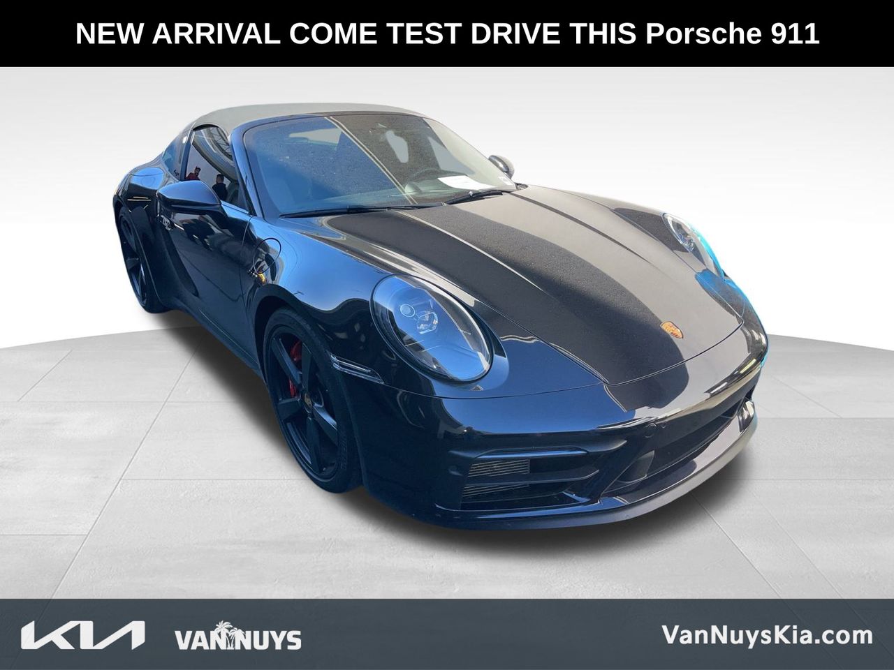 2024 Porsche 911 Targa 4 GTS photo 3