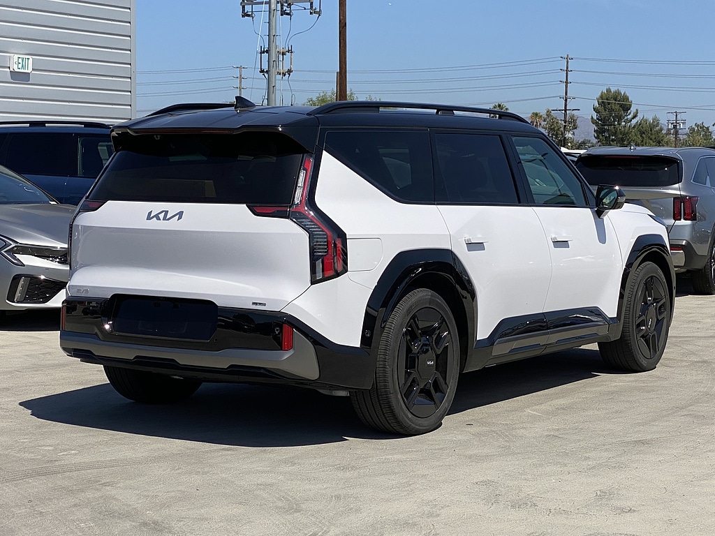 New 2026 Kia EV9 GT-Line