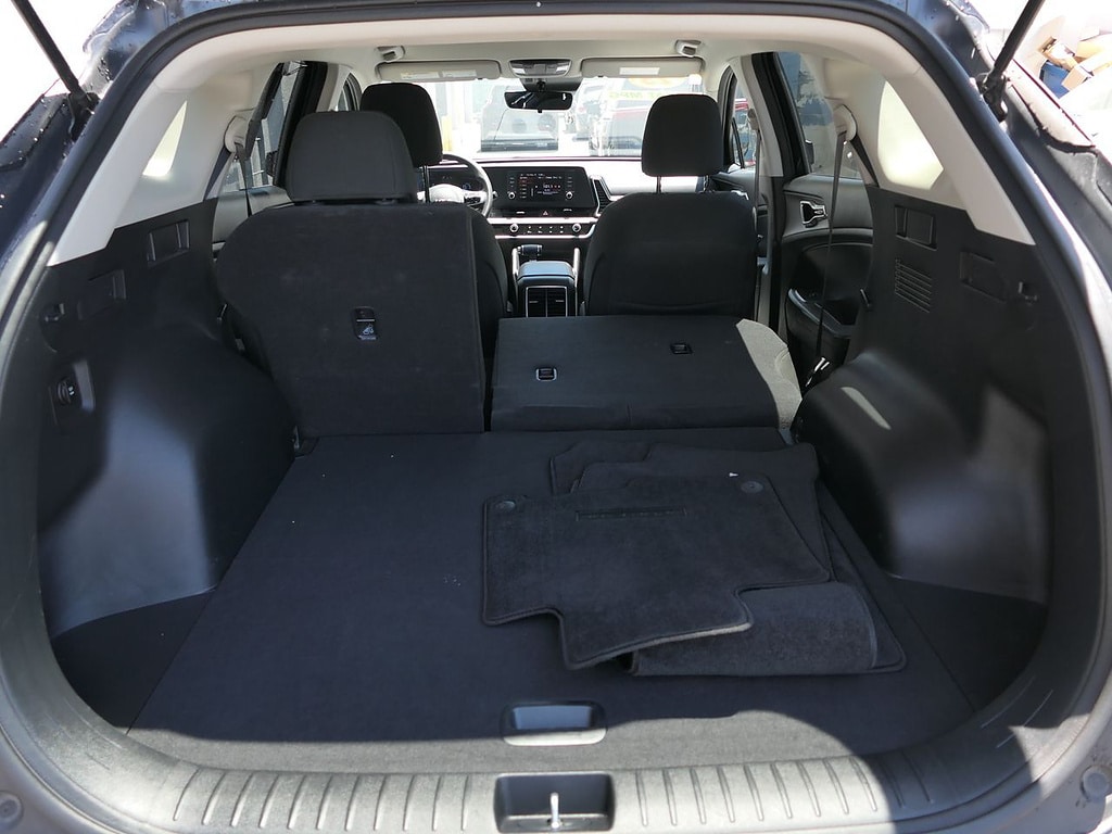 2025 Kia Sportage LX - Photo 22