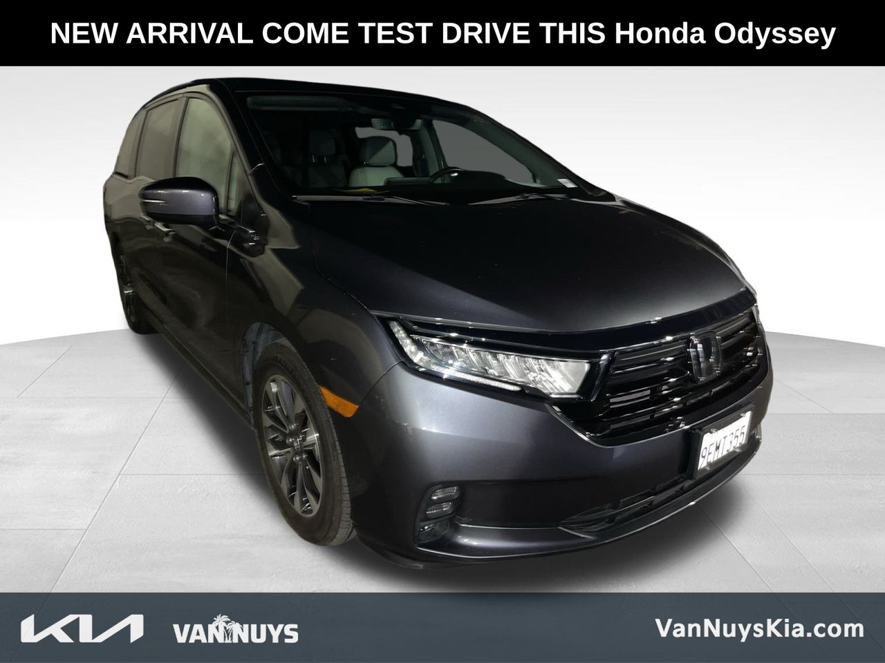 2023 Honda Odyssey EX-L photo 2