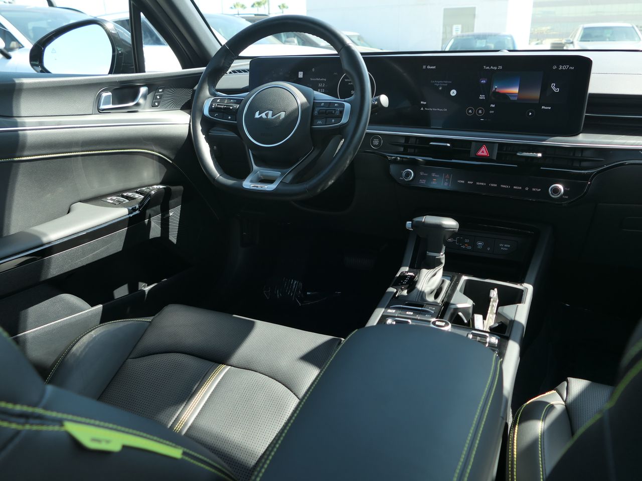 2025 Kia K5 GT - Photo 26