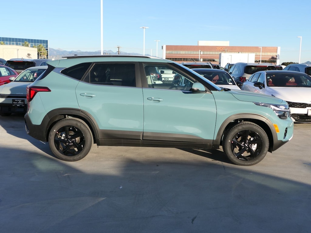 New 2026 Kia Seltos EX SUV
