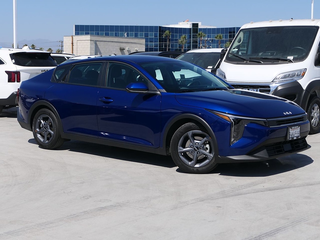 2025 Kia K4