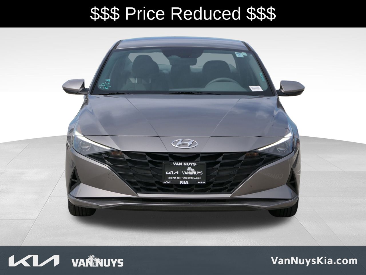 2023 Hyundai Elantra SE photo 3