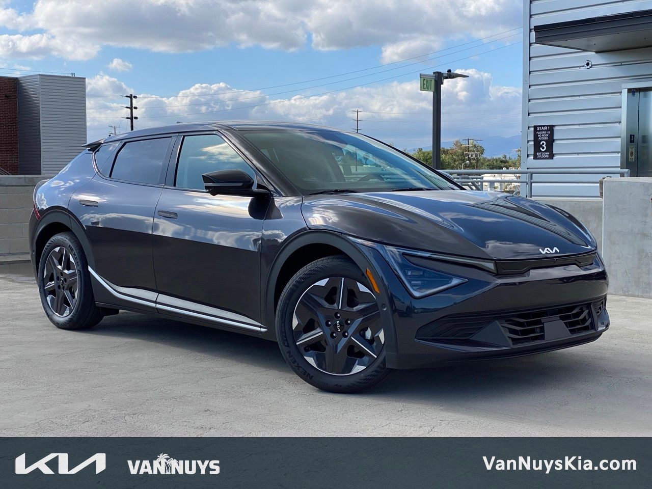 2025 Kia EV6 Light L/R AWD's photo