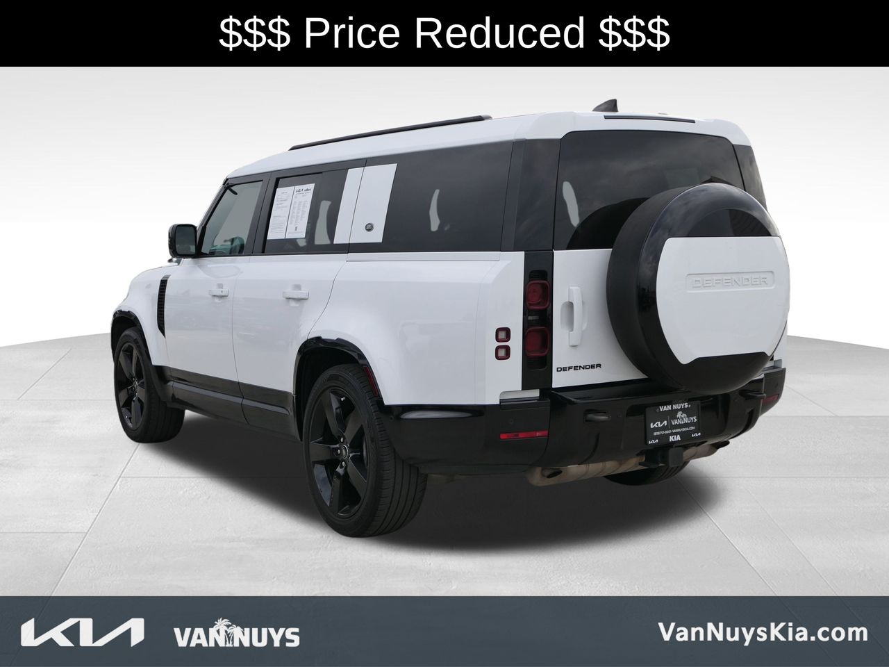 2024 Land Rover Defender 130 X-Dynamic SE photo 5