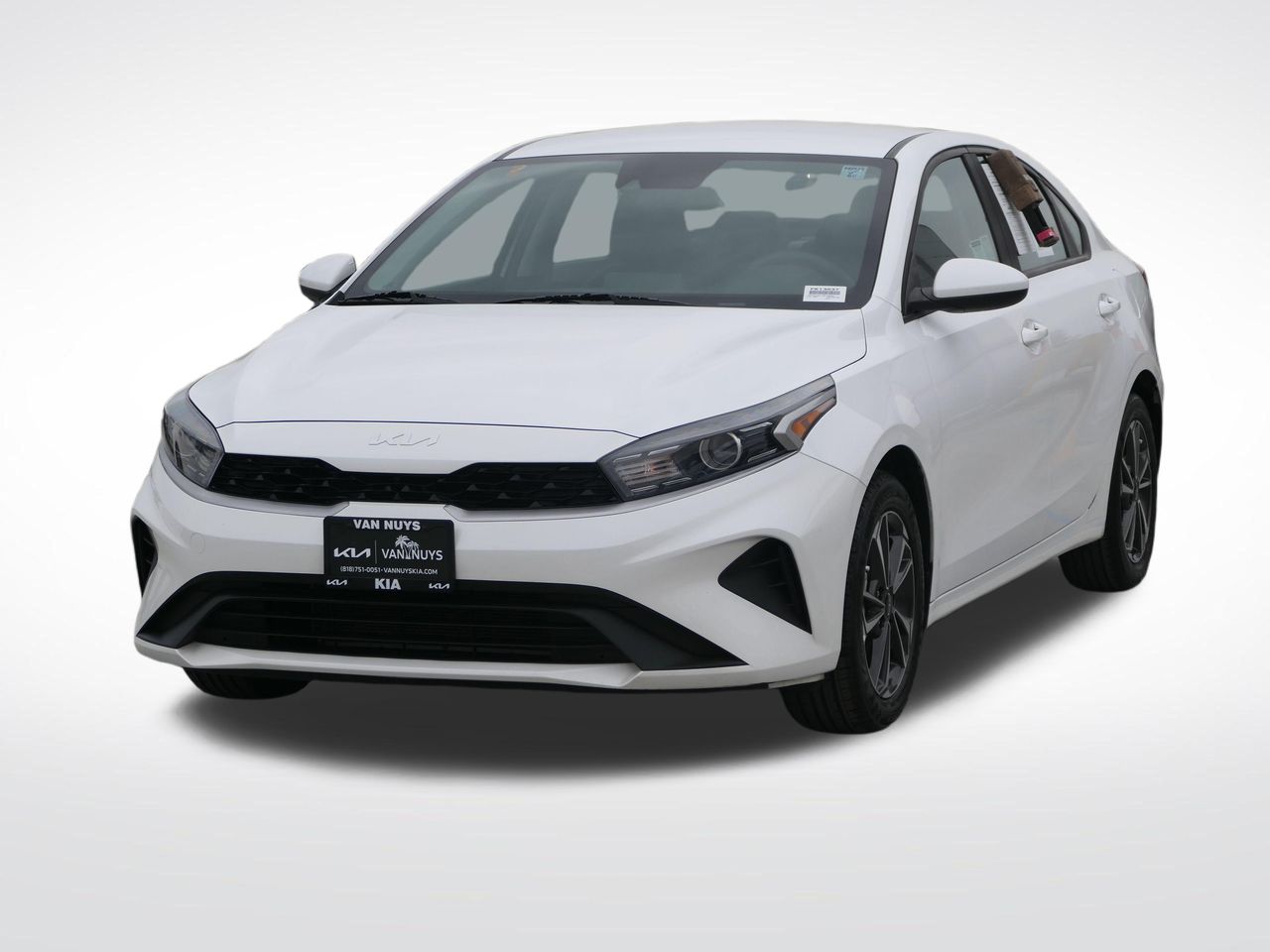 2024 Kia Forte LXS photo 3