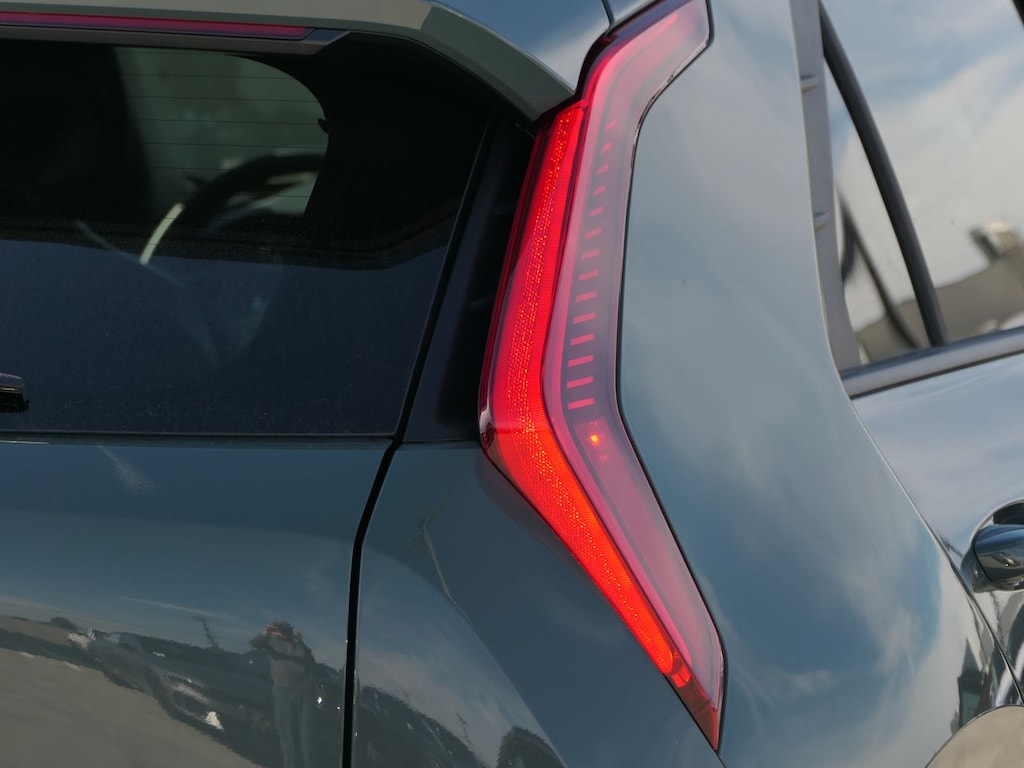 New 2025 Kia Niro EV Wind SUV