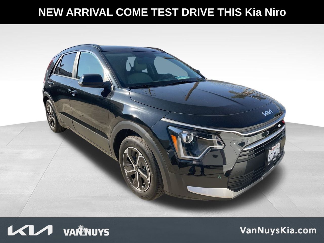 2025 Kia Niro EX photo 2