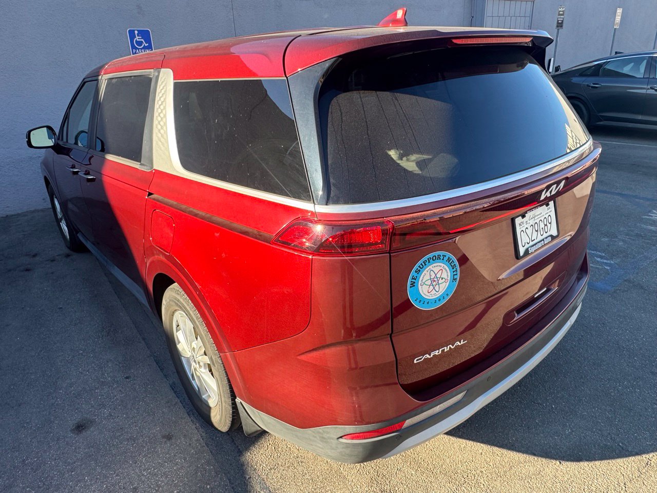 Certified 2024 Kia Carnival LX Minivan/Van