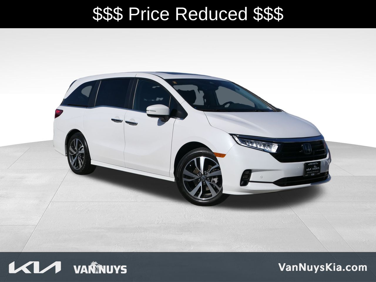 2024 Honda Odyssey Touring's photo