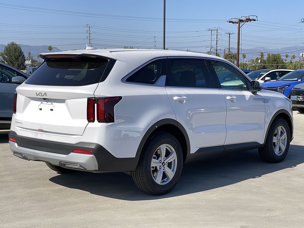 New 2026 Kia Sorento LX SUV