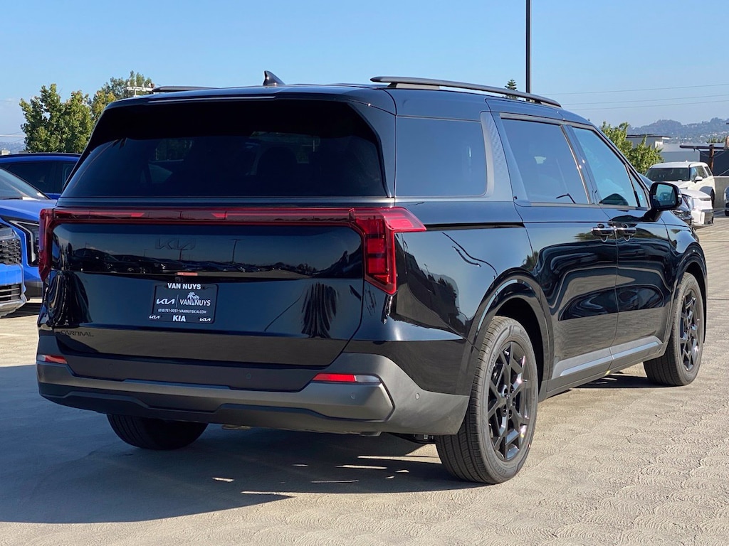 New 2027 Kia Carnival SX Minivan/Van