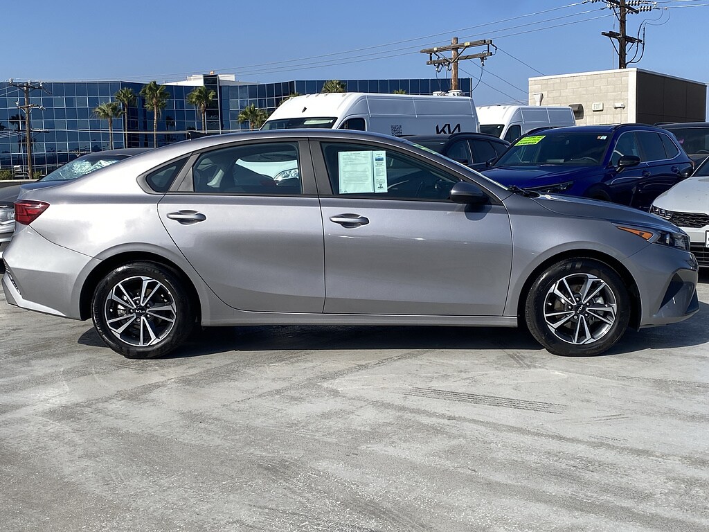3KPF24AD8RE818576
