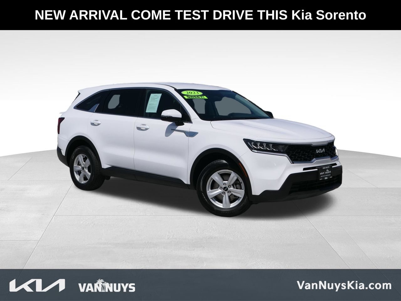 2023 Kia Sorento LX AT's photo