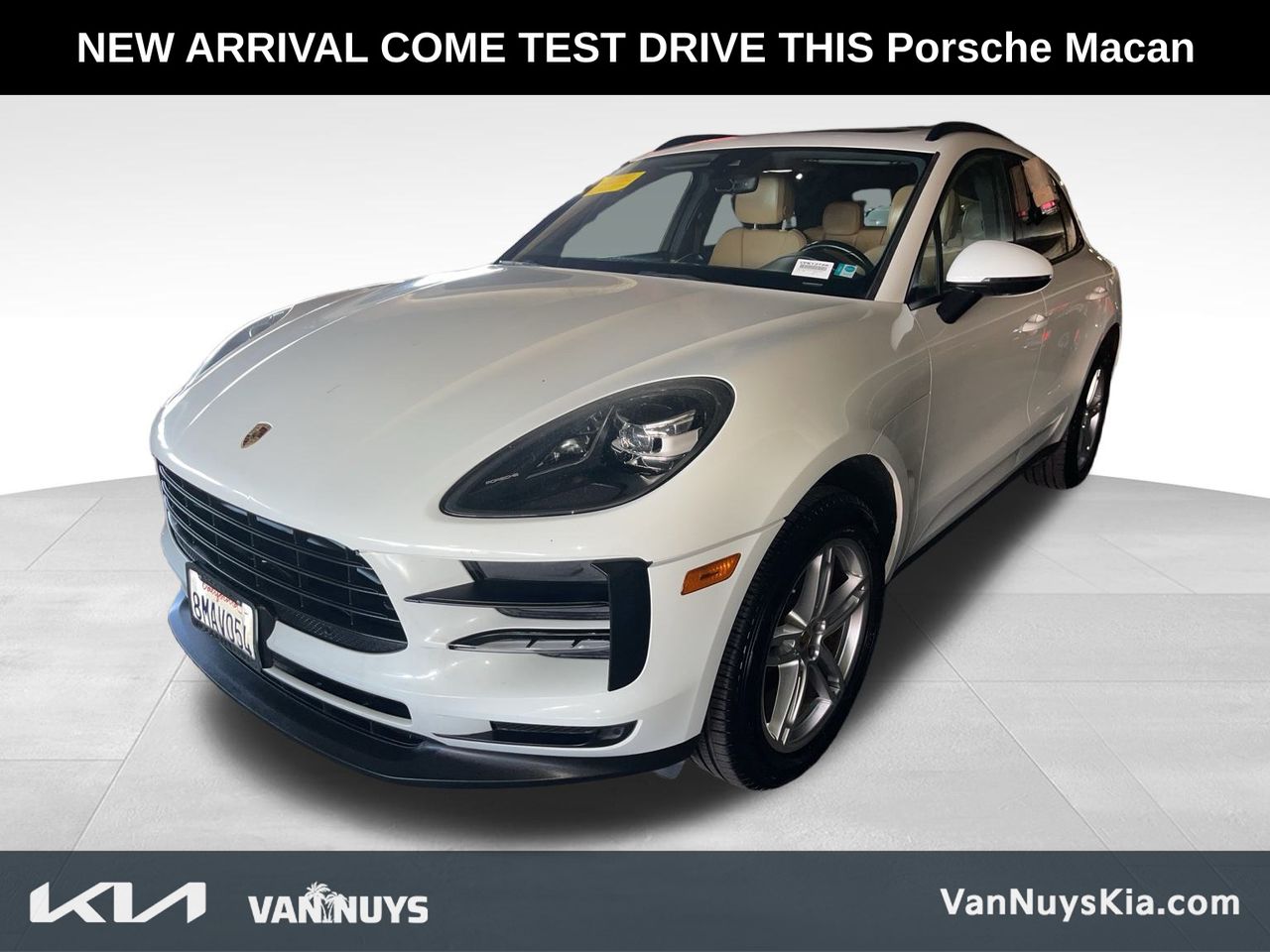 2019 Porsche Macan Base photo 2