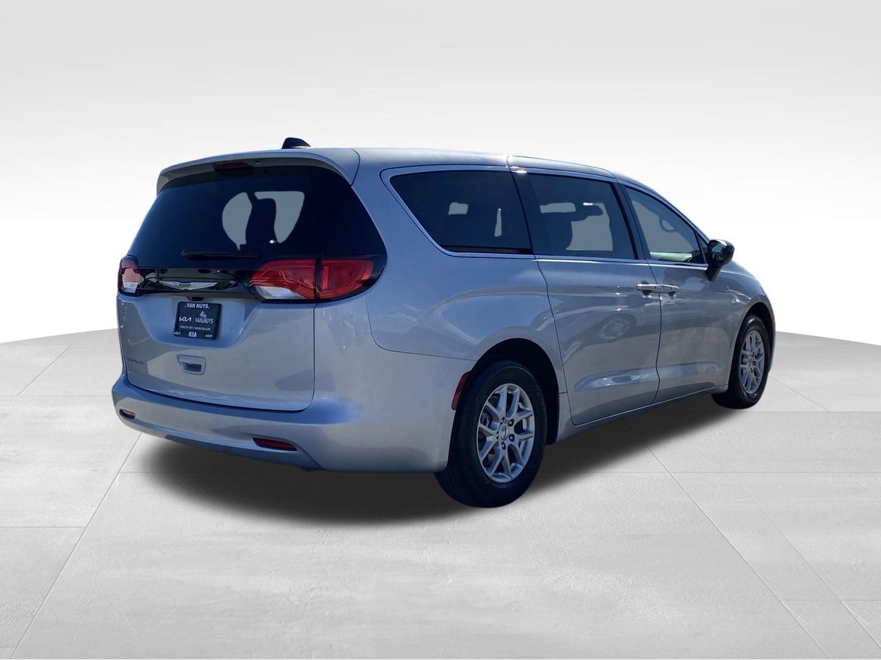 2024 Chrysler Voyager LX photo 2
