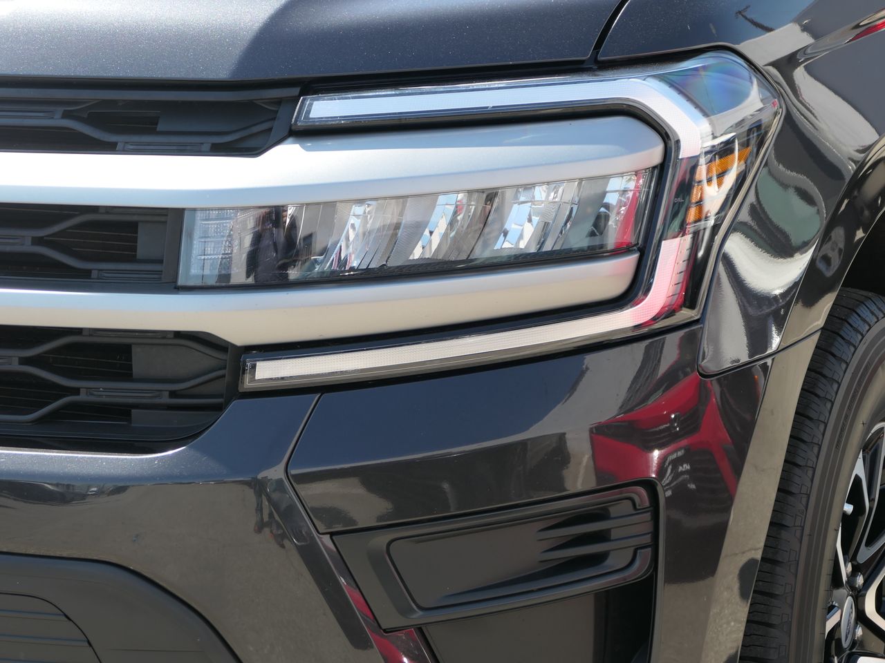 2024 Ford Expedition Max XLT photo 3