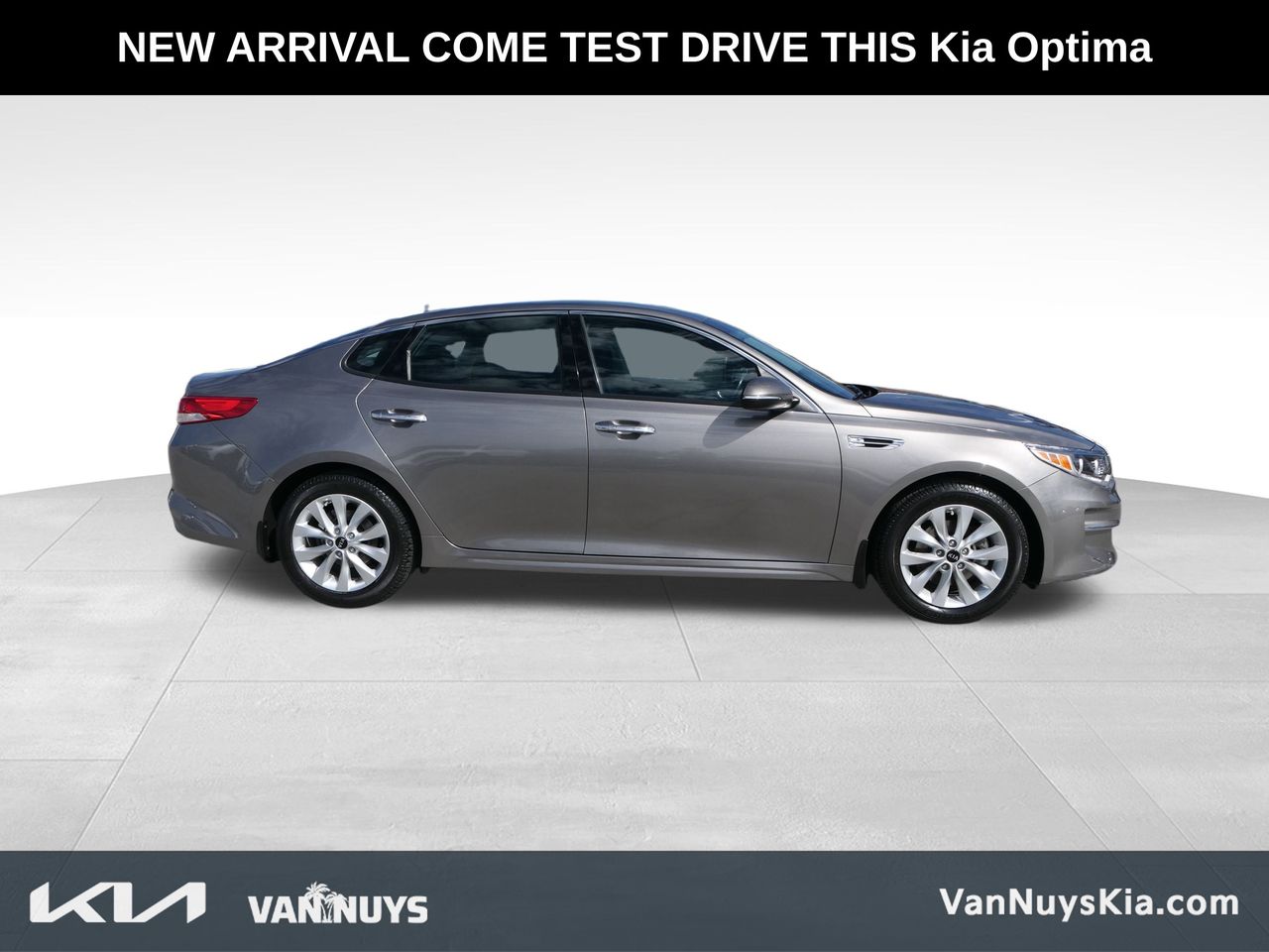 2016 Kia Optima EX photo 2
