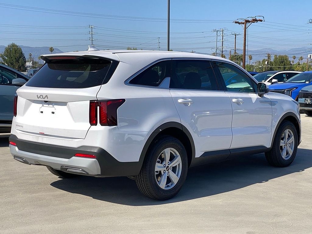 New 2026 Kia Sorento LX SUV