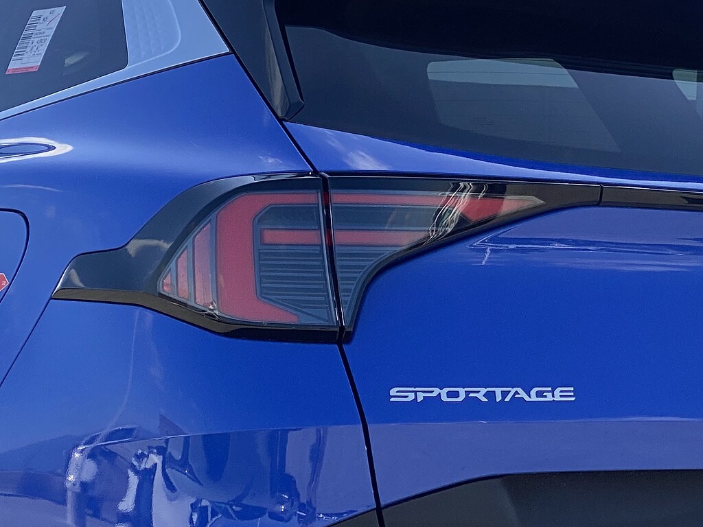 New 2026 Kia Sportage EX