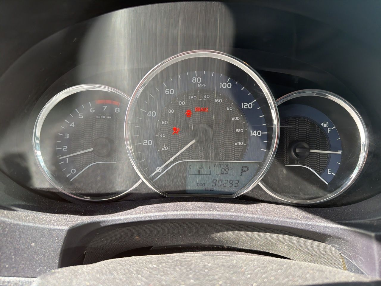 2016 Toyota Corolla LE photo 5