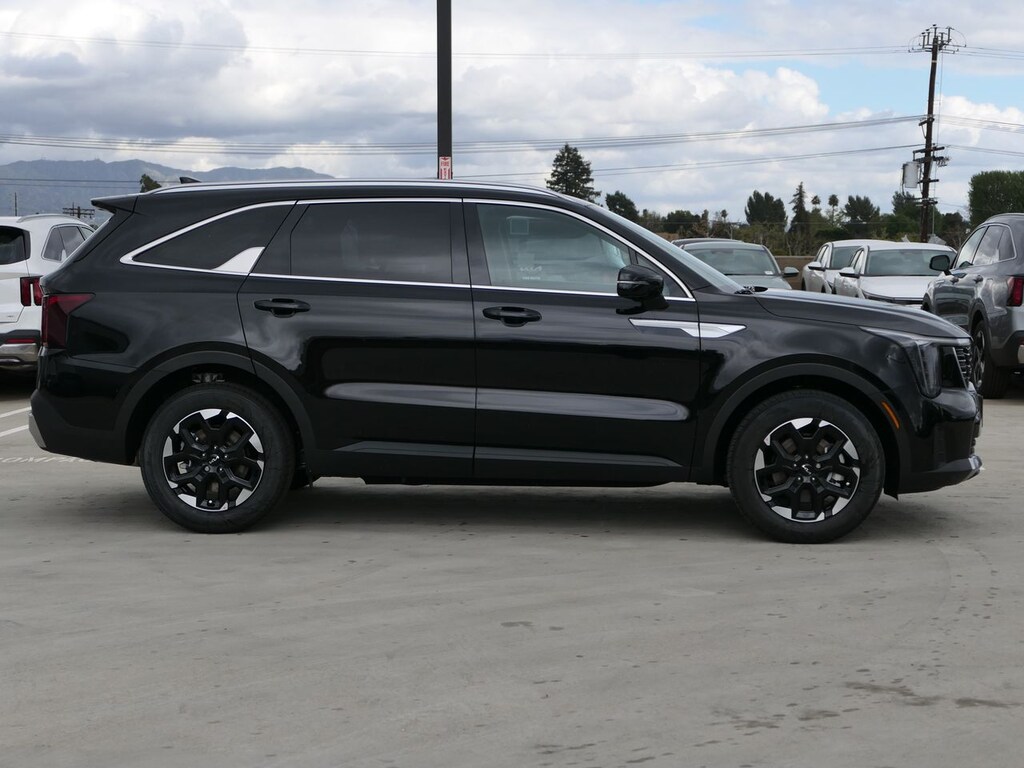 New 2026 Kia Sorento S SUV